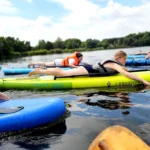 Warsztaty Bezpiecznie nad wodą – praktyczne zajęcia na deskach SUP